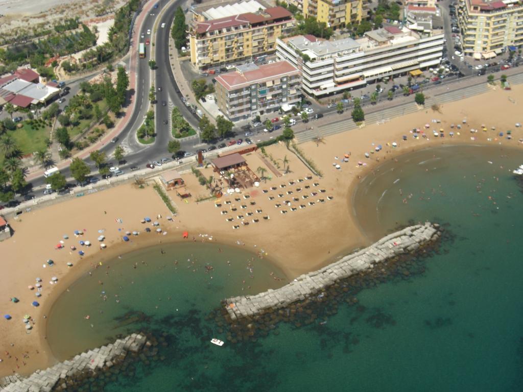 Affitti Brevi- Mediterraneo Crotone Eksteriør billede